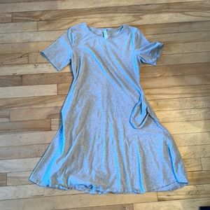 Sweatshirt grey dress with pockets